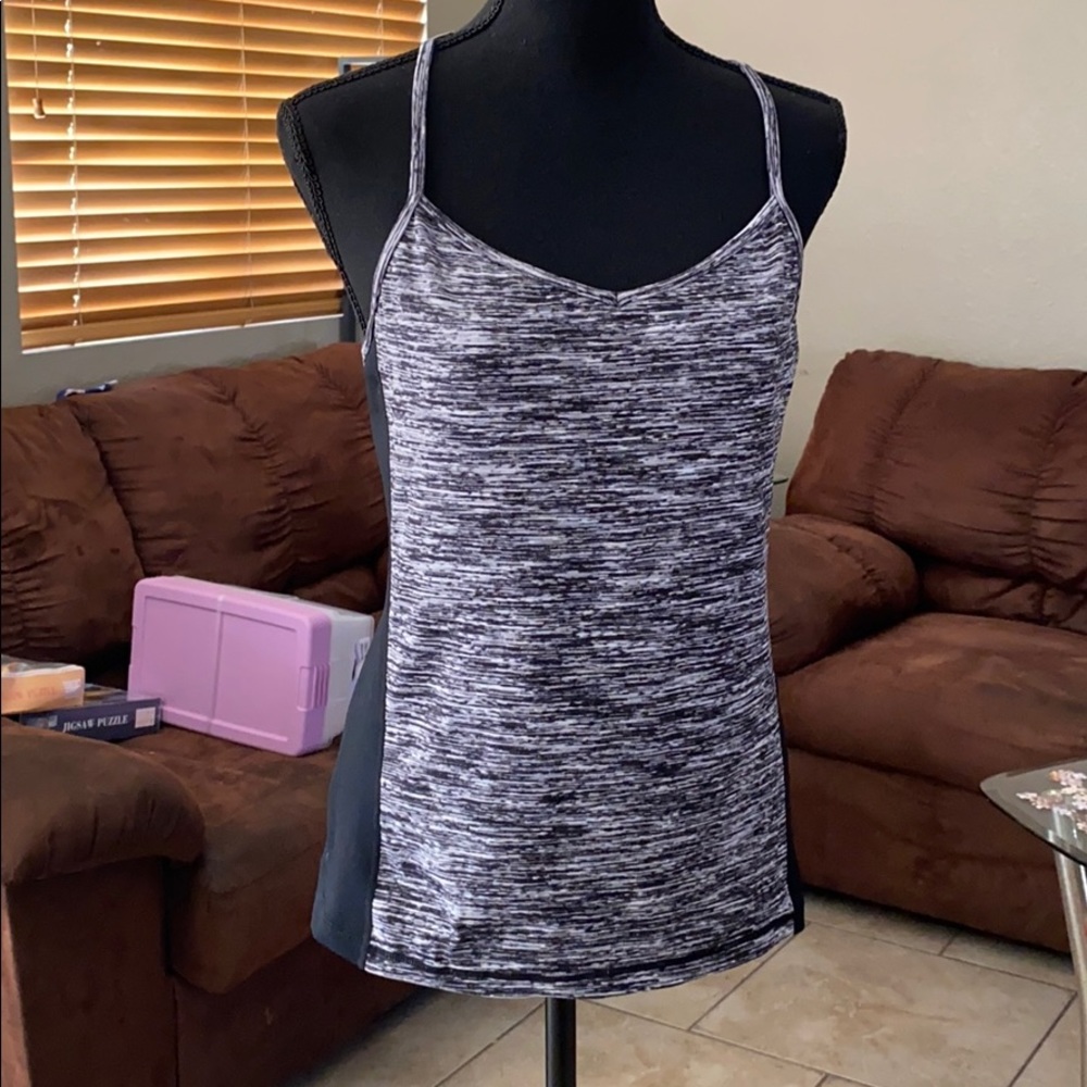 Cabi workout top gray and black